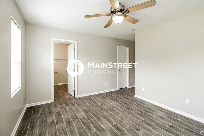 Building Photo - 3 Bedroom Pet-Friendly Home in Winston-Sal...