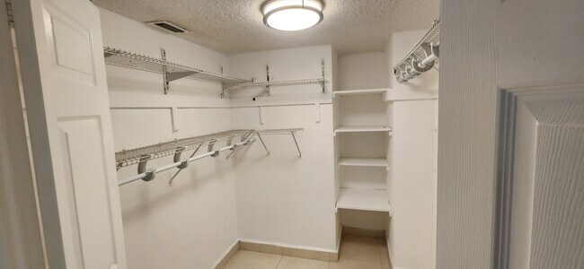 Building Photo - 3660 NE 166th St