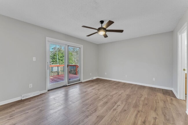 Building Photo - 3BR / 2BA Off-Grid Luxury Living with Large Fenced Lot and Solar Power $2297/mo rent