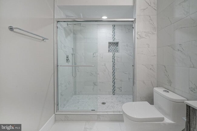 Building Photo - 758 N Uber St