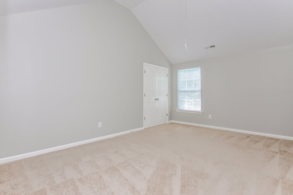Building Photo - 804 Red Oak Tree Dr