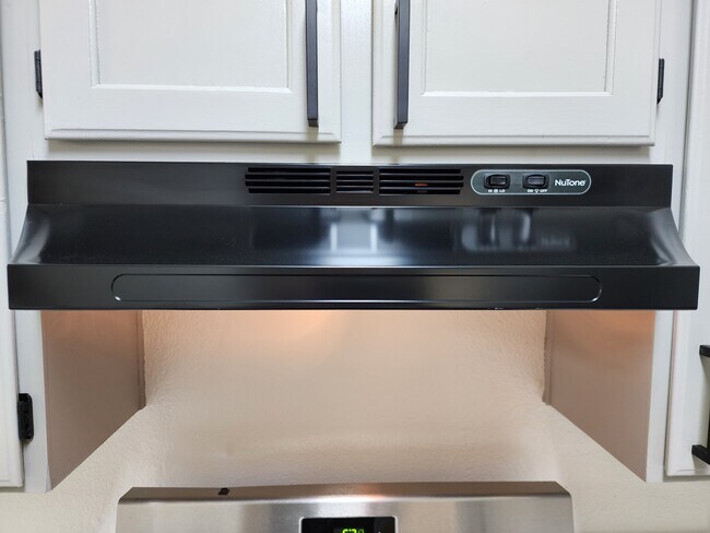 New Hood - 929 Dusty Creek St