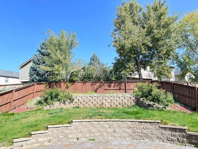 Building Photo - 1041 W Laurenwood Ln
