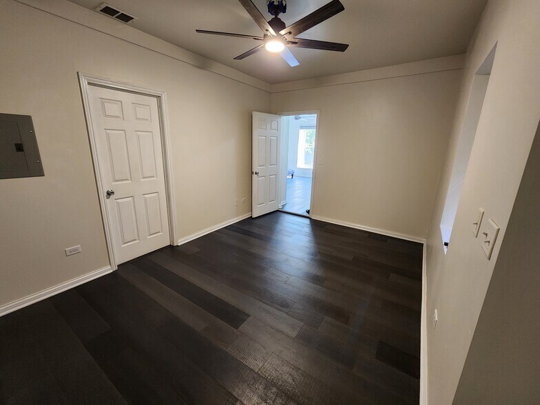 Bedroom - 1828 S Peoria St