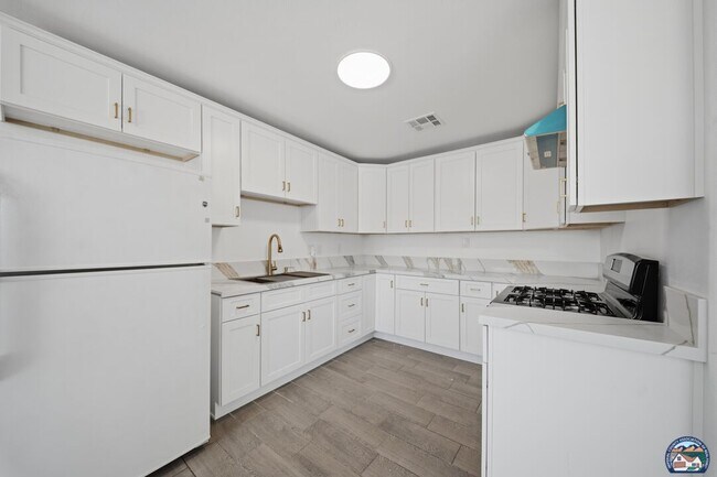 Building Photo - 1077 Wozencraft St