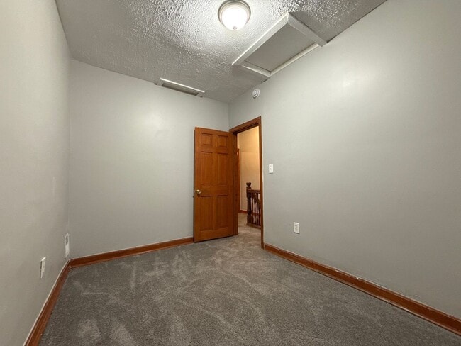 Building Photo - three Bedroom Home In Baltimore city