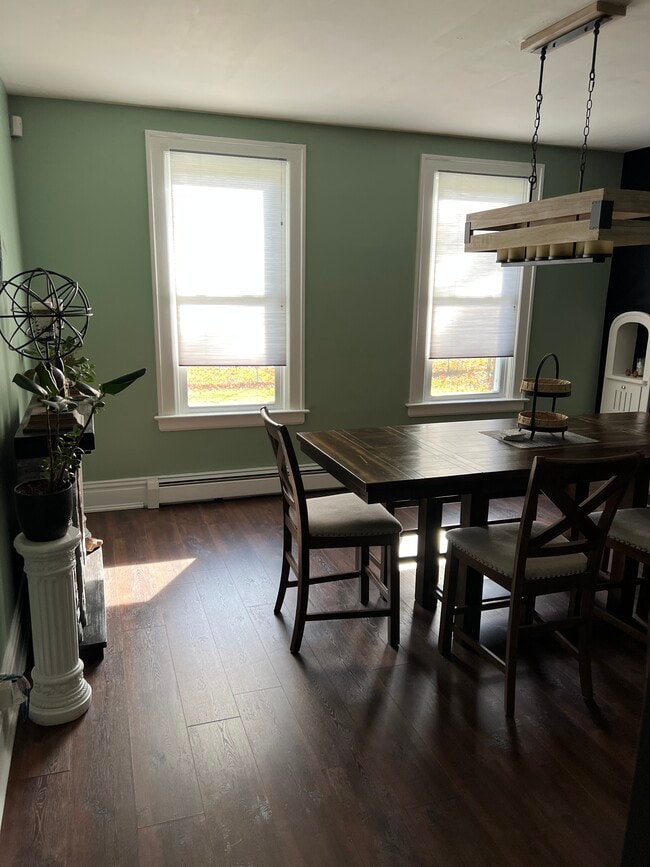 Building Photo - 3020 Parnell Ave