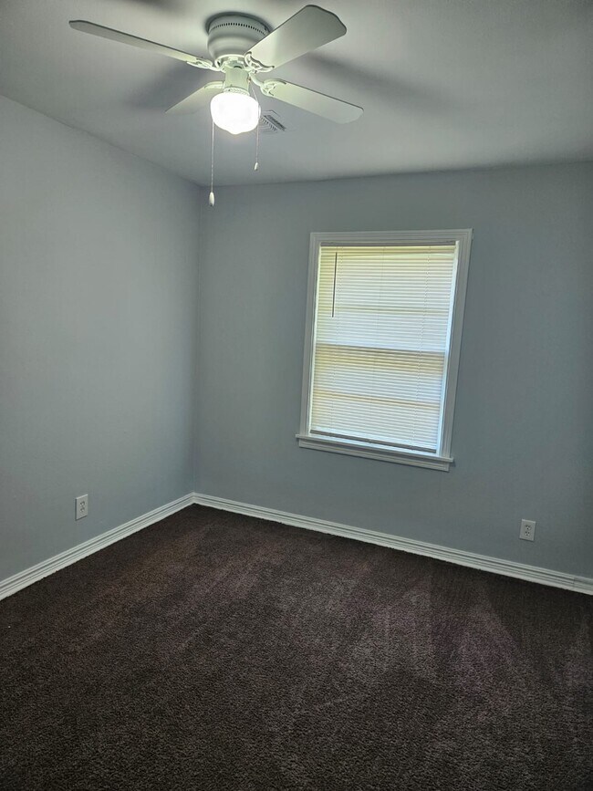 Building Photo - 722 NW 32nd St