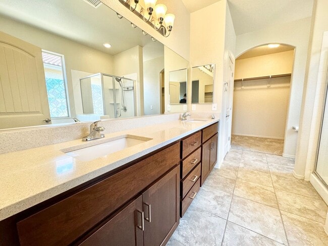 Building Photo - 3BR/2BA/2CG, 1617 sq.ft. rental in Sierra ...