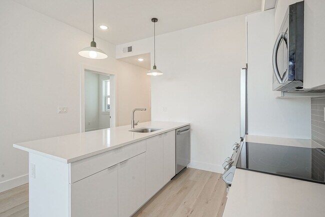 Building Photo - 2654 Coral St