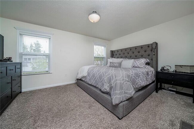 Building Photo - 511 Isabella Ct
