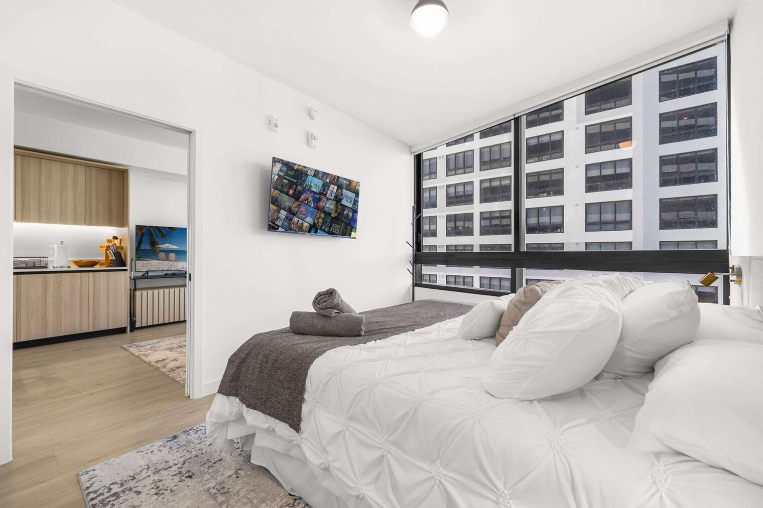 Building Photo - 225 N Miami Ave