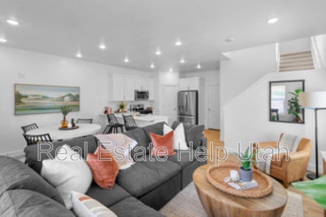 Building Photo - 281 W 1150 N