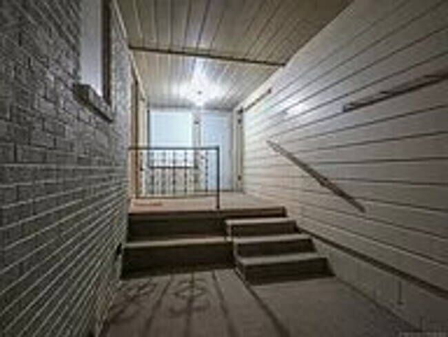 Building Photo - 3 Bed | 1 Bath | Tulsa