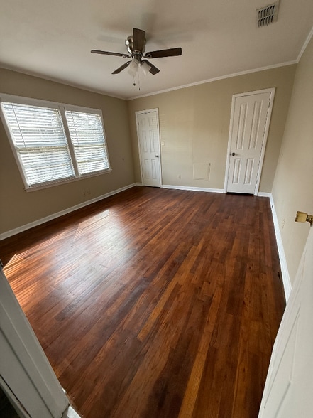 Building Photo - 212 Skyline Dr