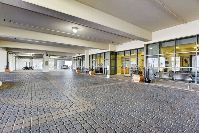 Building Photo - 15100 Front Beach Rd