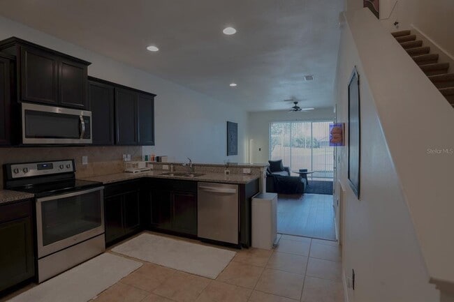 Building Photo - 9136 Hillcroft Dr