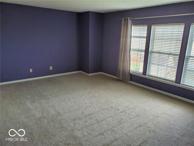 Building Photo - 5643 N Rockingham Ln