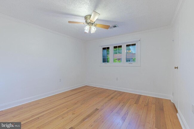 Building Photo - 136 S Virginia Ave