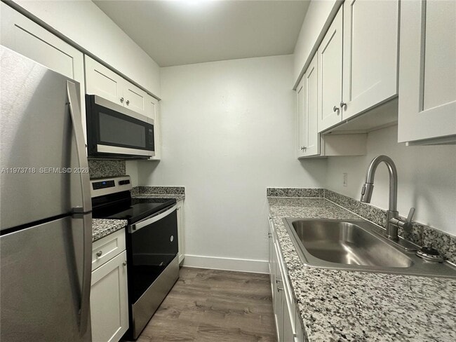 Building Photo - 2300 Madison St