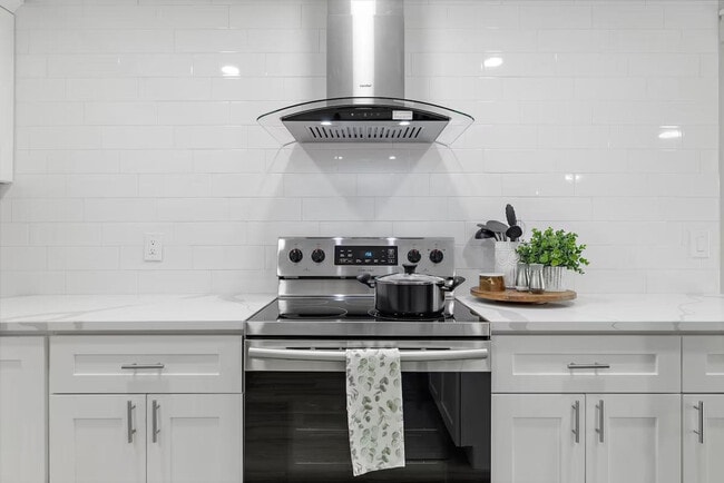 Building Photo - 2410 W Bruneau Pl