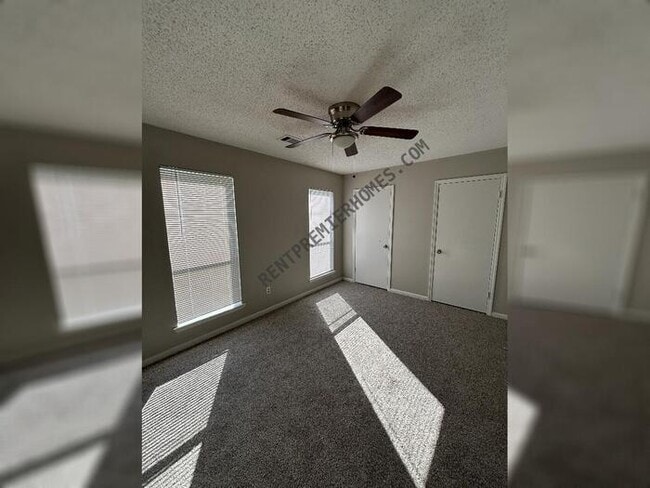 Building Photo - 205 Otter Pl