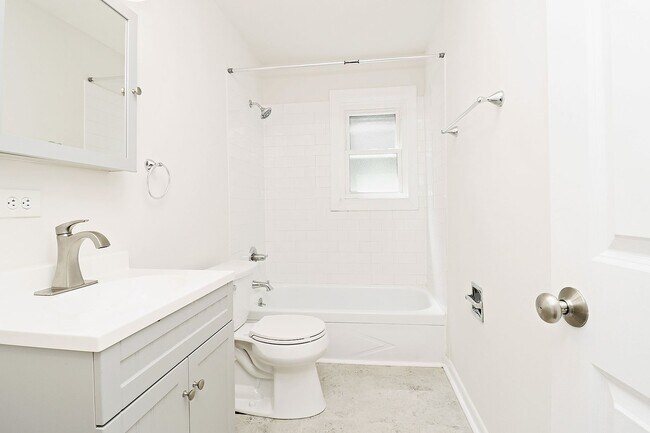 Building Photo - Dog-Friendly Apartment With Ting Fiber Internet