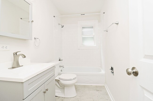 Building Photo - Half Off 1st Month's Rent! Student + Pet-Friendly Apartment With Ting Fiber Internet