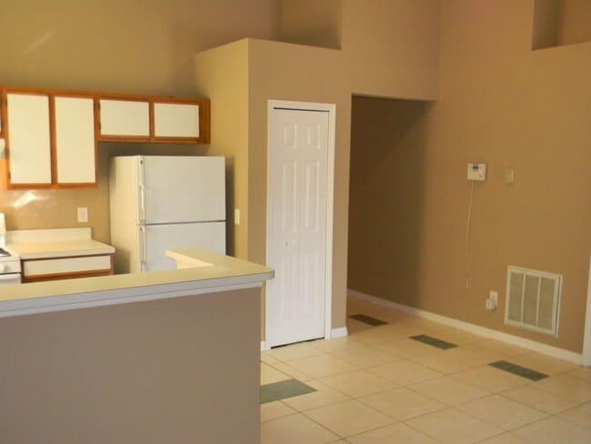 Building Photo - 3 Bed / 2 Bath Home In Orlando - Lockhart