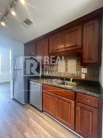 Building Photo - 313 Canterfield Dr