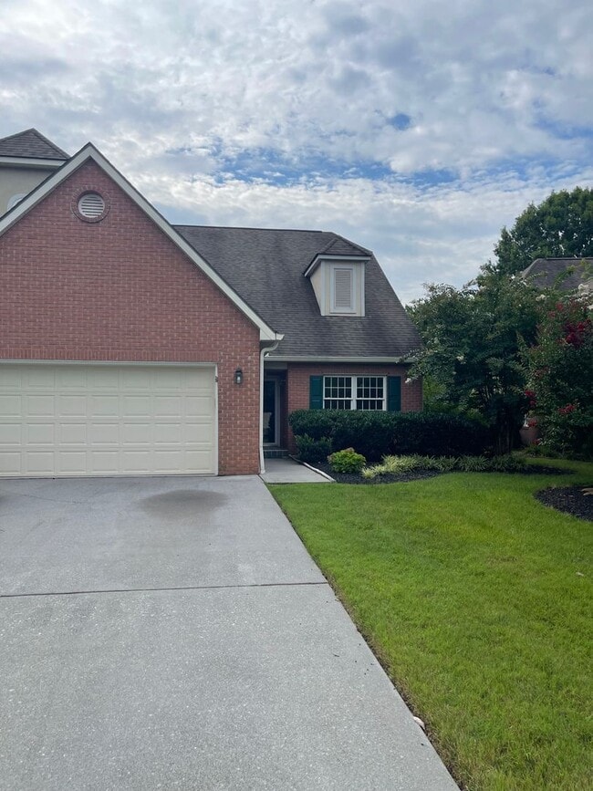 Building Photo - 383 Paine Lake Dr