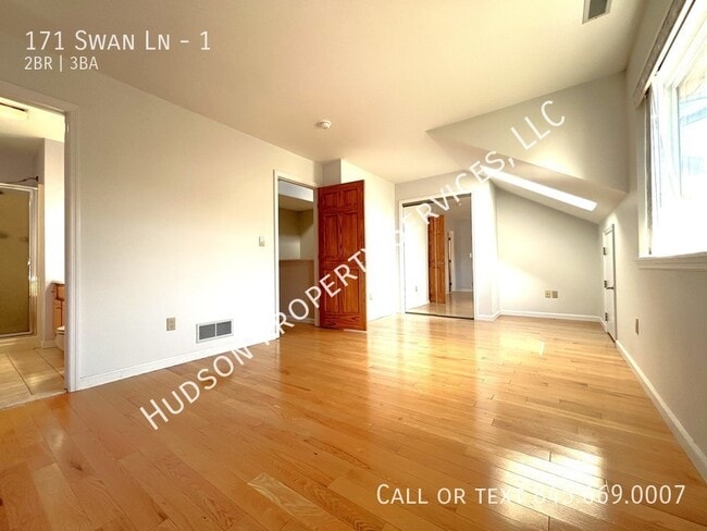 Building Photo - 2 Bed/2.5 Bath Condo in Fox Hill For Rent
