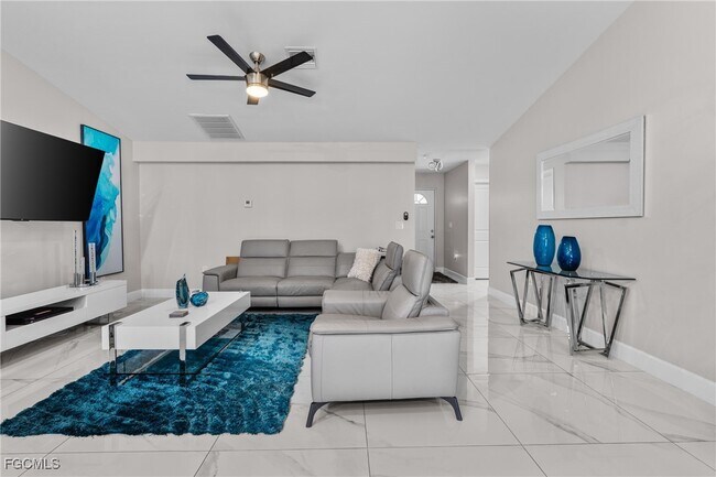 Building Photo - 4524 20th St SW