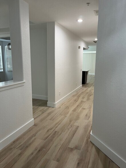 Entrance Hall - 100 Laterra Links Cir