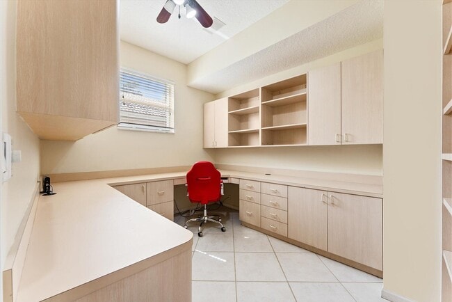 Building Photo - 12348 Clearfalls Dr
