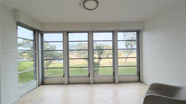 Building Photo - 3090 N Course Dr