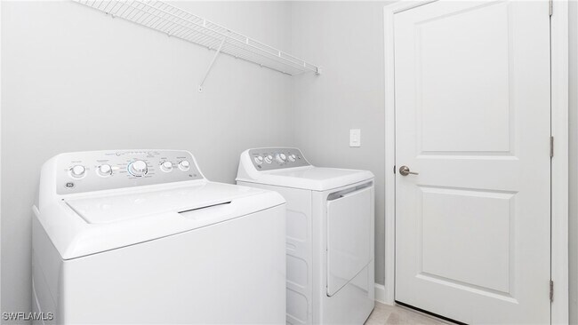 Building Photo - 19564 Hinkley Dr