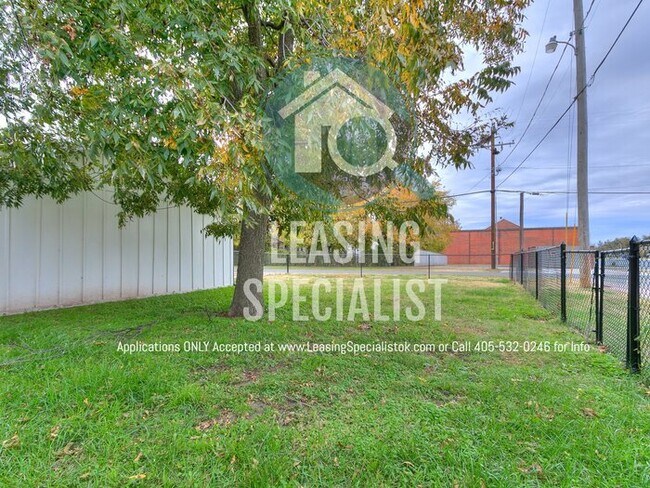 Building Photo - Norman 3 Bed 2 Bath New Custom Build Available for Immediate Move!!