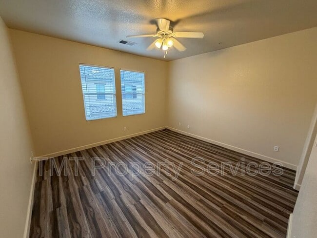 Building Photo - 8120 Crystal Walk Cir