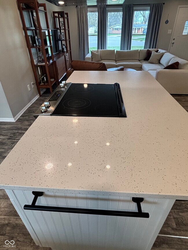 Building Photo - 41 Blairsden Ave