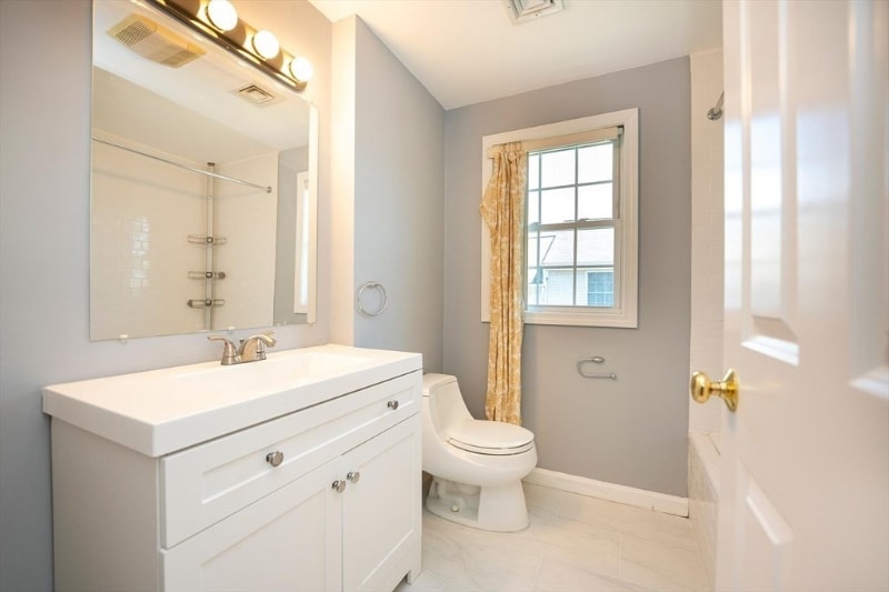 Building Photo - 1005 Trapelo Rd