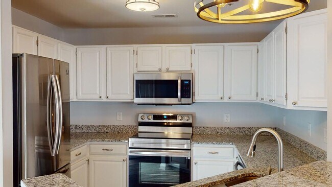 Building Photo - 1105 Torrence Cir