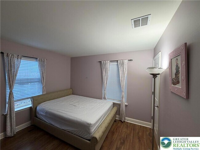 Building Photo - 7109 Hunt Dr