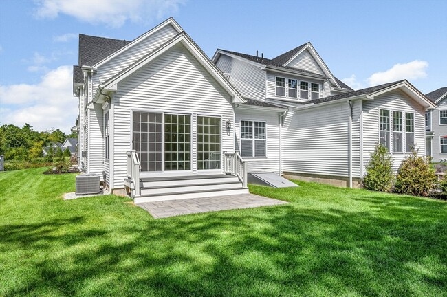 Building Photo - 12 Hope Ln