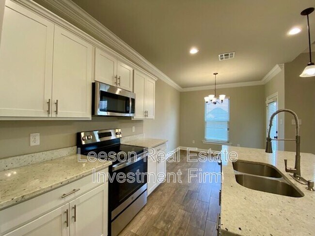 Building Photo - 253 Berkshire Pl