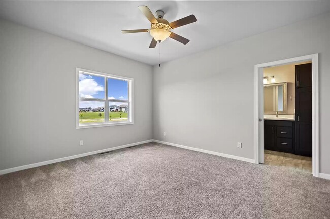 Master Bedroom - 4354 Eagle Ridge Ln