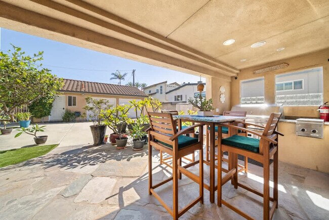 Building Photo - 3464 Carlsbad Blvd