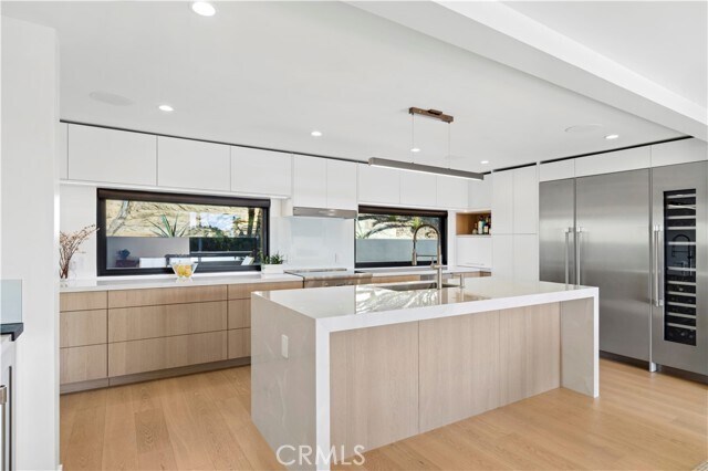 Building Photo - 2880 Zell Dr