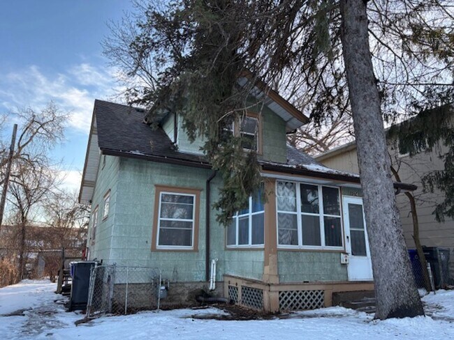 Building Photo - 1074 5th St E