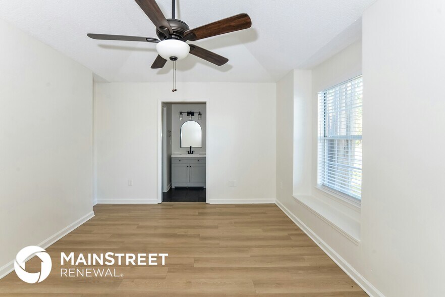 Building Photo - 7881 Collins Wood Cove